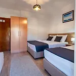 I Sobe Ina Apartamento
