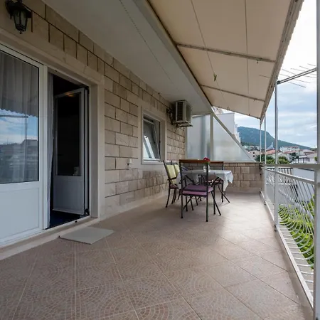 Appartement I Sobe Ina Neum
